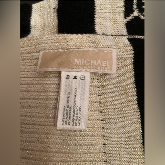 Michael Kors Scarf - Picture 4 of 4
